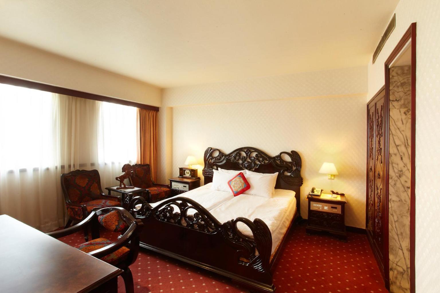 Emperor Hotel Taipei Room photo