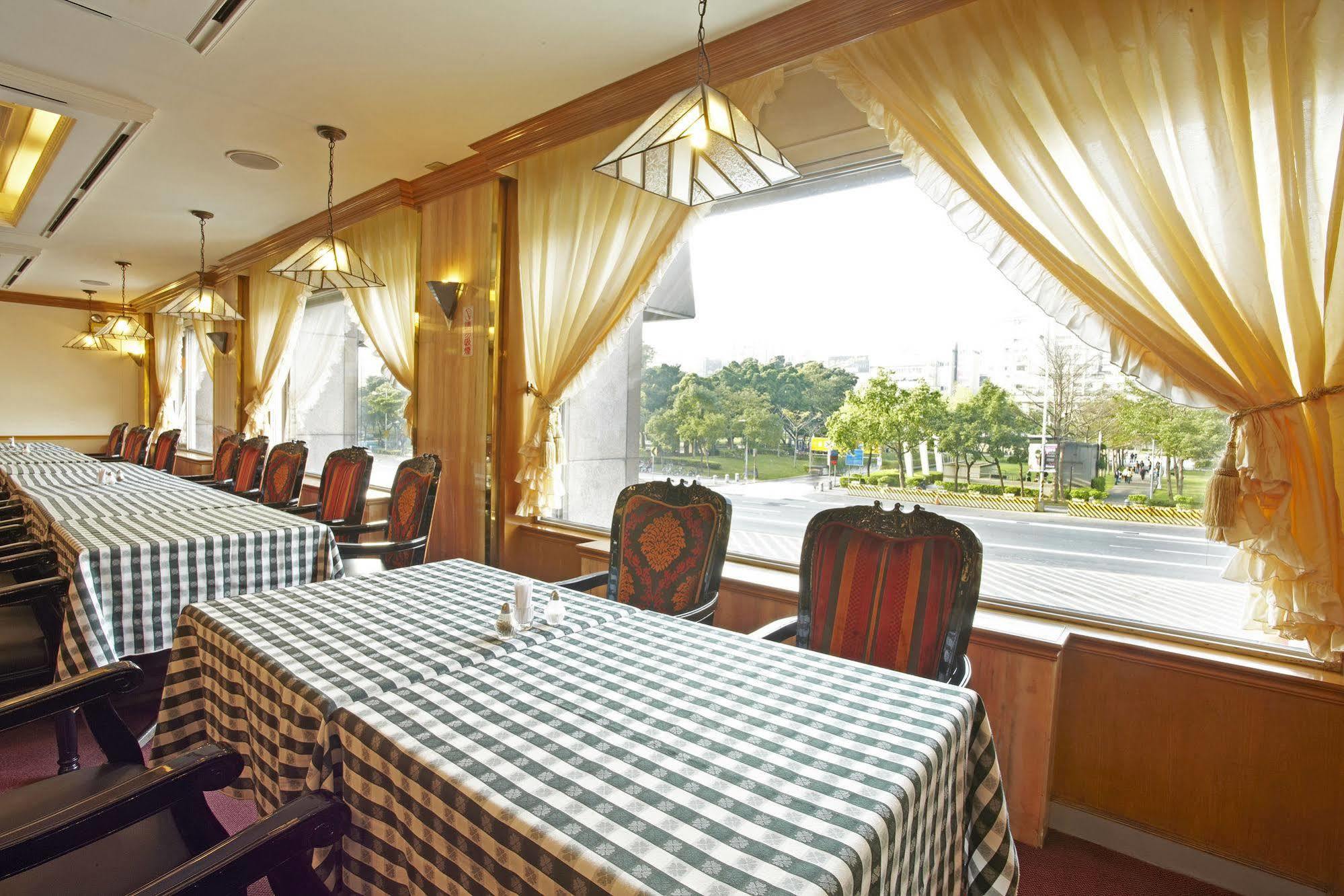 Emperor Hotel Taipei Exterior photo